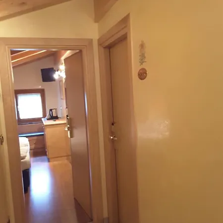 לינה וארוחת בוקר Brigitte Hike & Bike אראבה